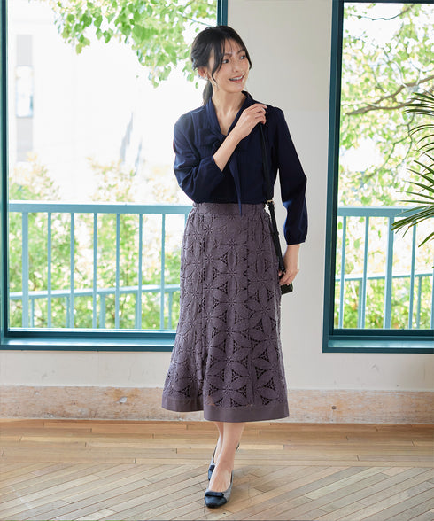 リボンタイブラウス