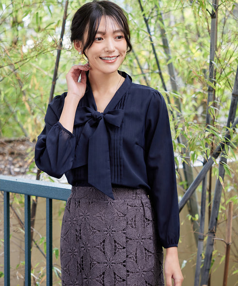 リボンタイブラウス