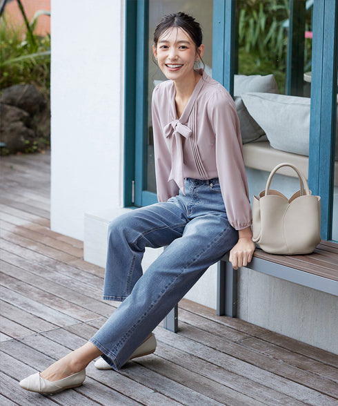 リボンタイブラウス