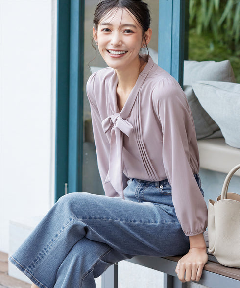 リボンタイブラウス