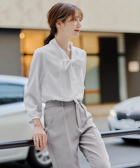 リボンタイブラウス