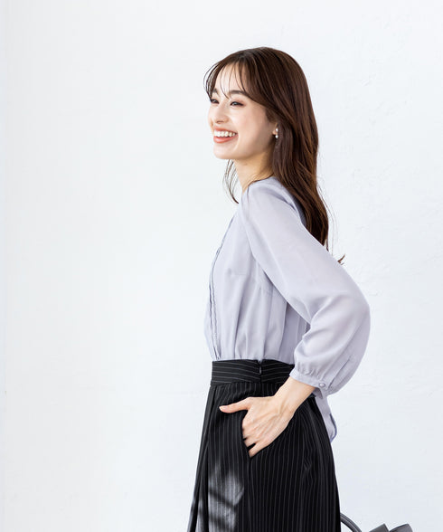 ピンタックレースブラウス