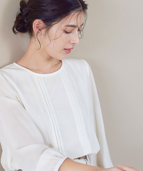 ピンタックレースブラウス