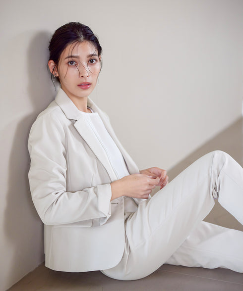 ピンタックレースブラウス