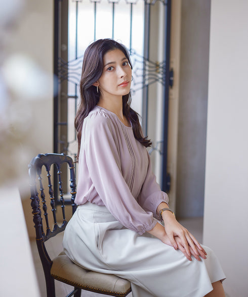 ピンタックレースブラウス