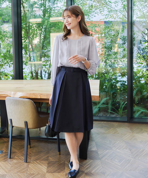 ピンタックレースブラウス