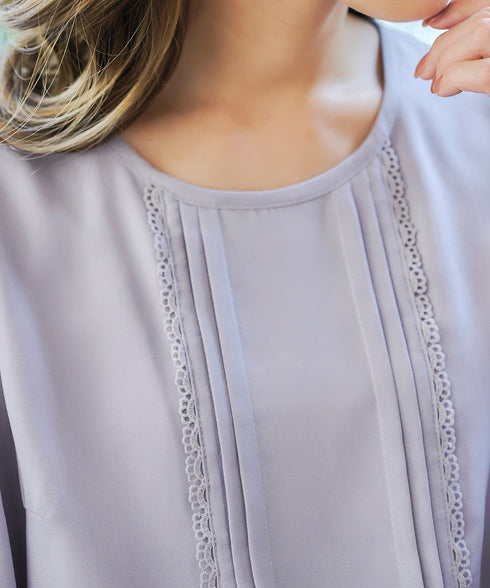 ピンタックレースブラウス