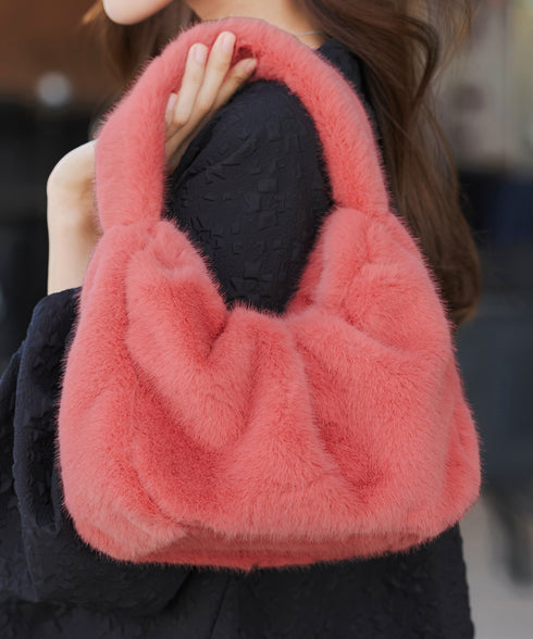 【安田美沙子さん着用】フェイクファーバック