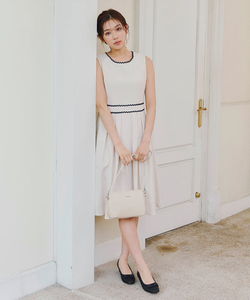 【アウトレット/ 2way/肩紐2TYPE】ちょうどいいサイズのショルダーミニバッグ