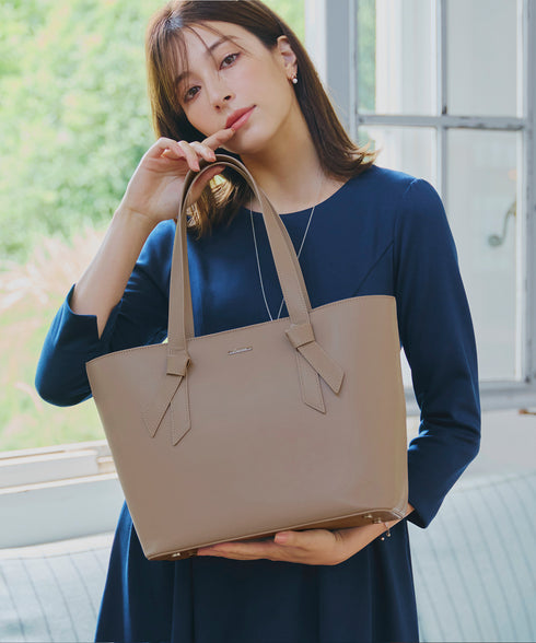 【安田美沙子さん着用 / アウトレット】リボンデザイン通勤バッグ