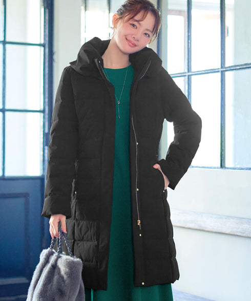 ミドル丈ダウンコート