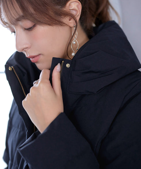 ミドル丈ダウンコート