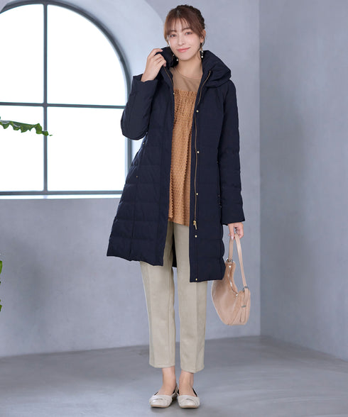 ミドル丈ダウンコート