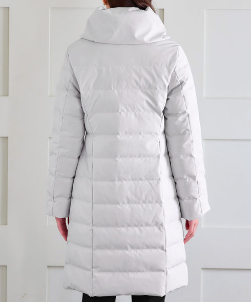 ミドル丈ダウンコート