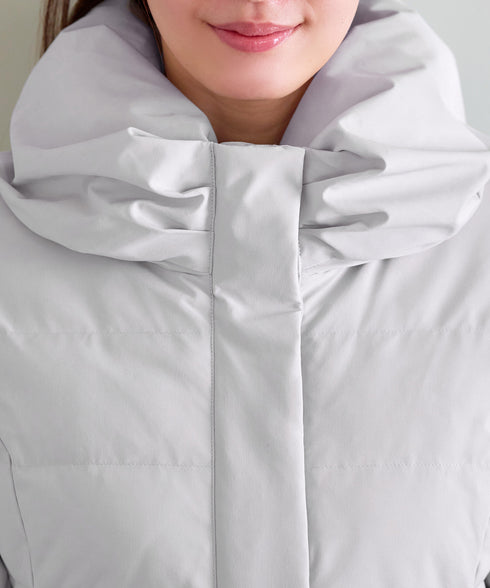 ミドル丈ダウンコート