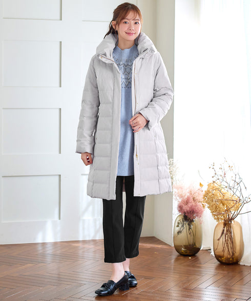 ミドル丈ダウンコート