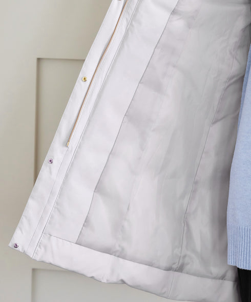 ミドル丈ダウンコート