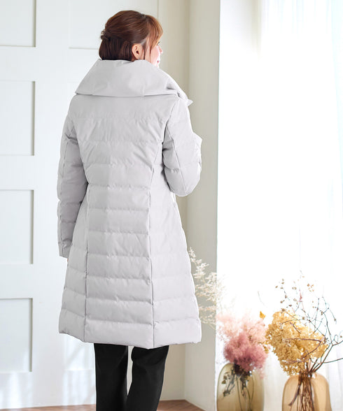 ミドル丈ダウンコート
