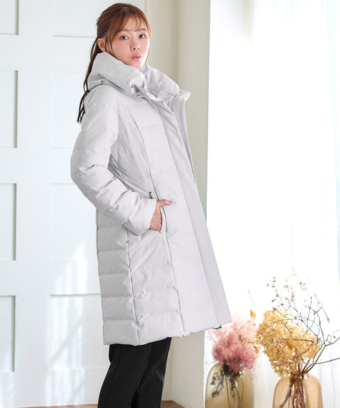 ミドル丈ダウンコート