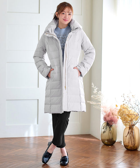ミドル丈ダウンコート