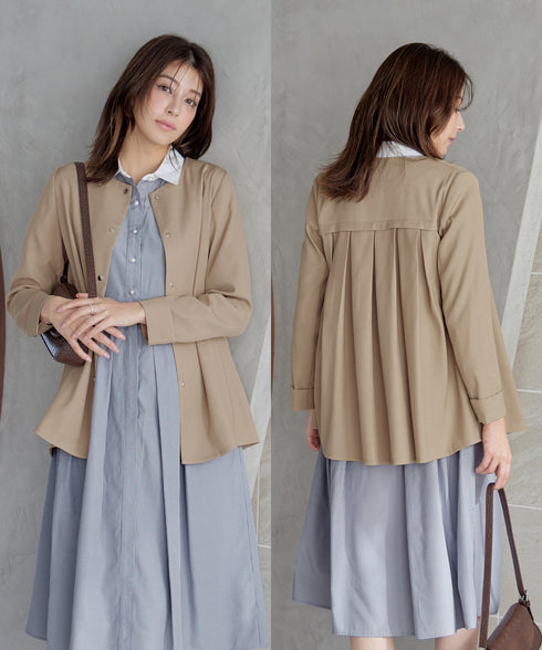 ノーカラー後ろタックフレアコート