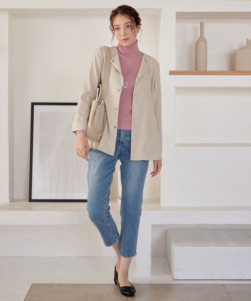 ノーカラー後ろタックフレアコート