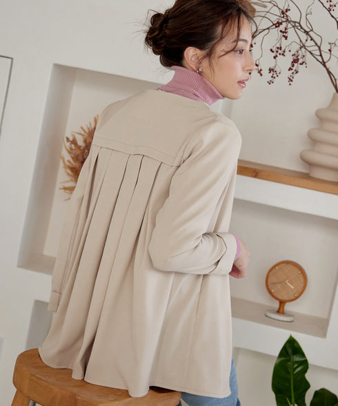 ノーカラー後ろタックフレアコート