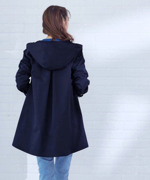 ミドル丈マウンテンコート