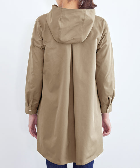 ミドル丈マウンテンコート