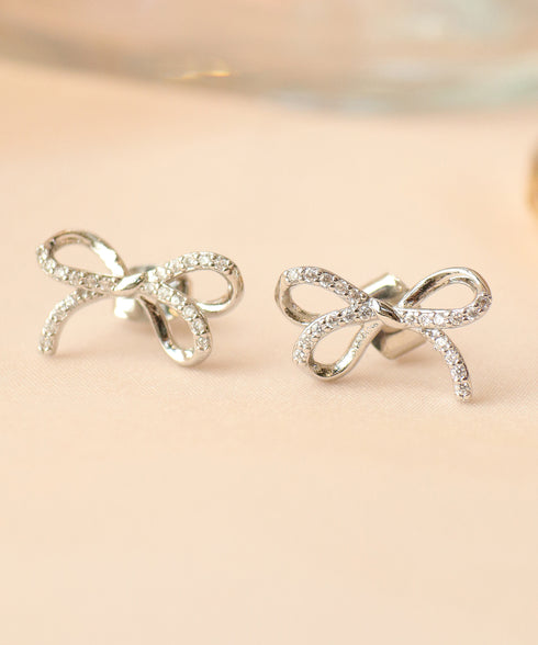 【金属アレルギー対応】 ひねりリボンピアス