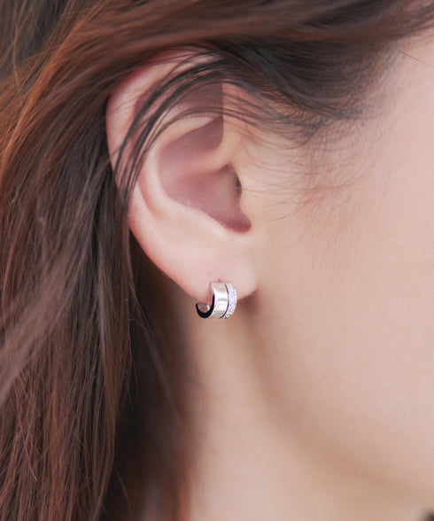 ラインフープピアス