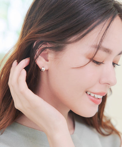 ラインフープピアス