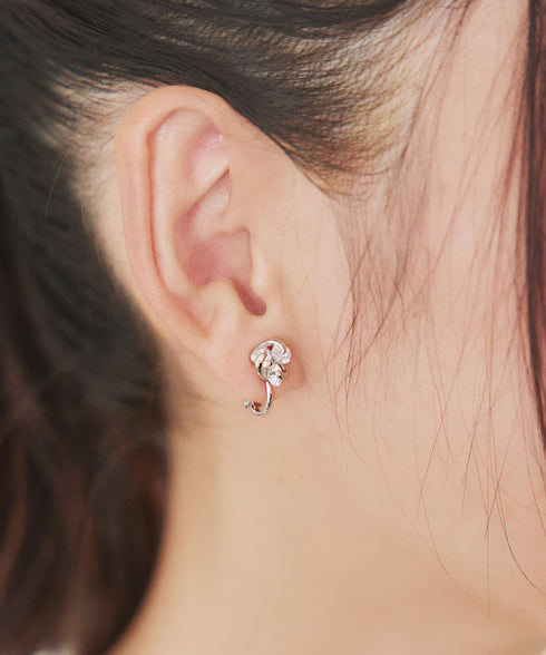 スウィングストーンピアス・イヤリング