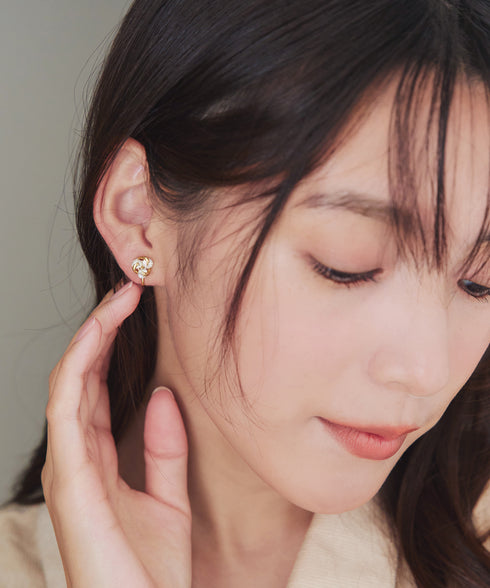 スウィングストーンピアス・イヤリング