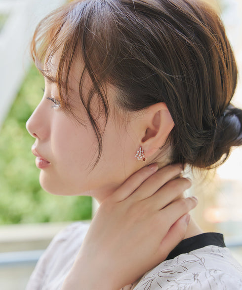 【安田美沙子さん着用 / 金属アレルギー対応】スノーフレークピアス/イヤリング