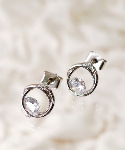 【金属アレルギー対応】ラウンドプットストーンピアス