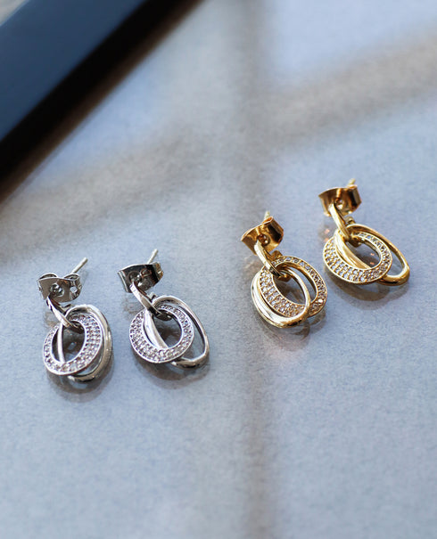 【安田美沙子さん着用 / 金属アレルギー対応】 キュービックレイヤードフープピアス