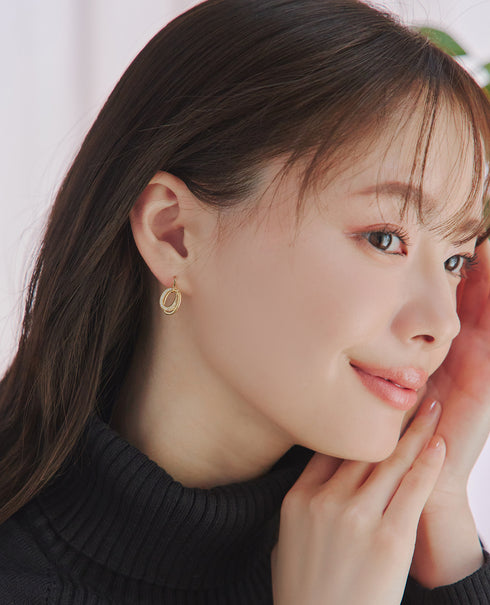 【安田美沙子さん着用 / 金属アレルギー対応】 キュービックレイヤードフープピアス