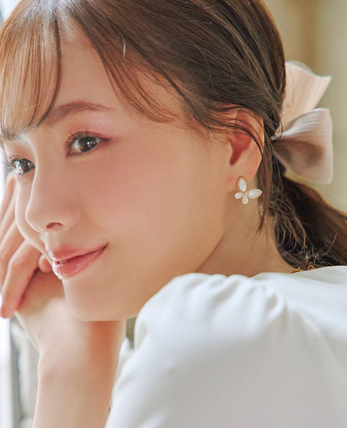 【金属アレルギー対応】バタフライモチーフピアス