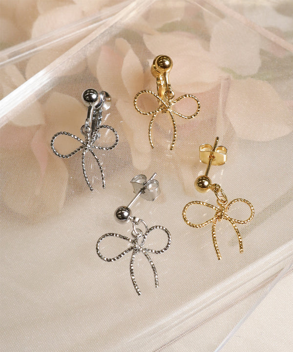 【安田美沙子さん着用 / 金属アレルギー対応/選べる2TYPE】チェーンリボン イヤリング・ピアス