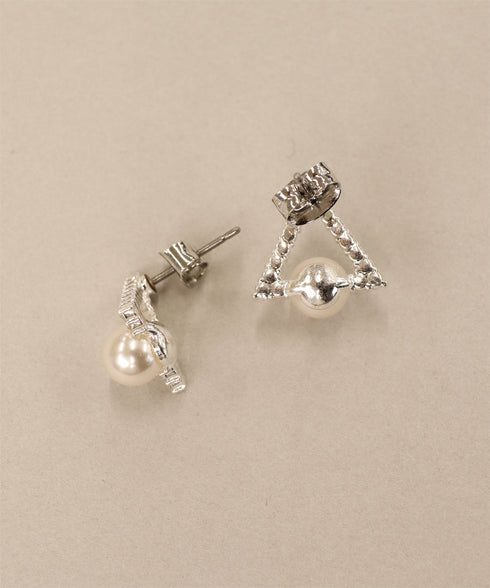 【金属アレルギー対応】トライアングルパールピアス