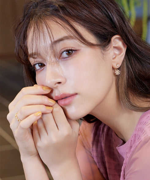 【金属アレルギー対応】フラワーキャッチピアス