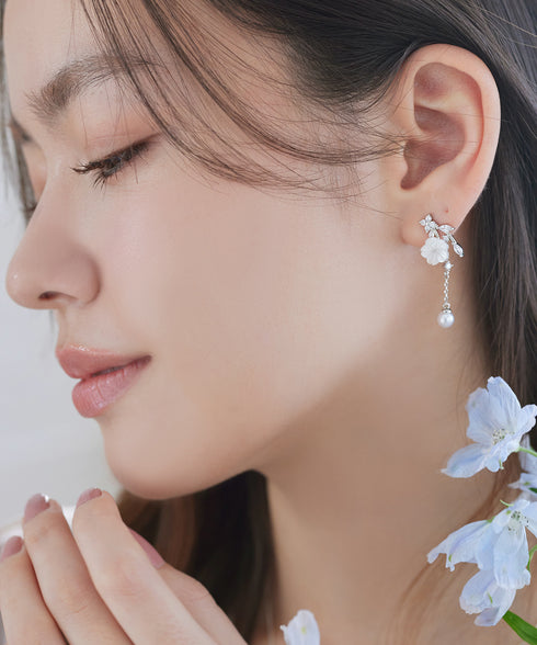 【金属アレルギー対応】 シアーフラワードロップピアス