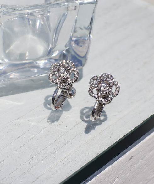 【金属アレルギー対応】カメリアモチーフピアス・イヤリング
