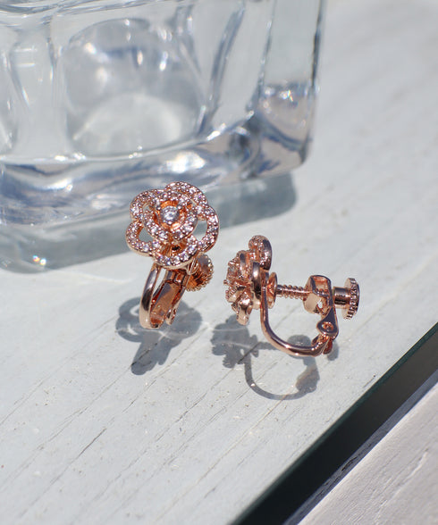 【金属アレルギー対応】カメリアモチーフピアス・イヤリング