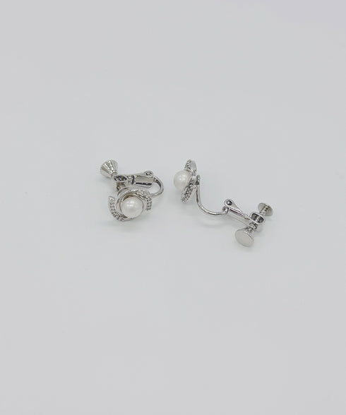 【金属アレルギー対応商品】淡水パールスワールピアス