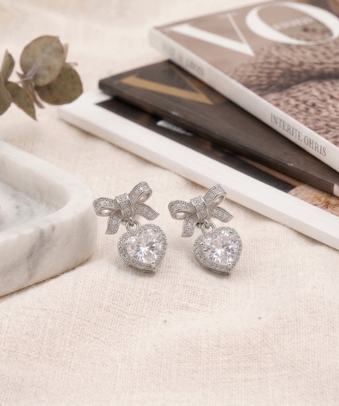 【2TYPE・金属アレルギー対応商品】リボン+リッチストーンピアス・イヤリング