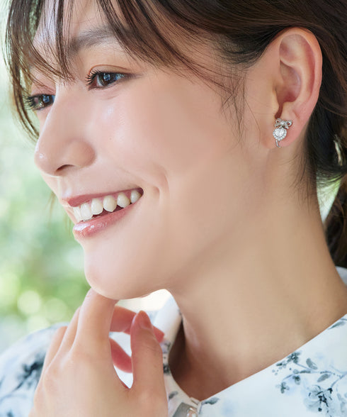 【2TYPE・金属アレルギー対応商品】リボン+リッチストーンピアス・イヤリング