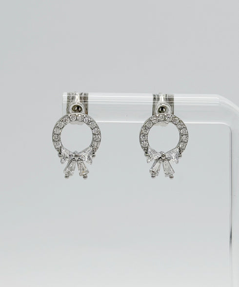 【金属アレルギー対応商品】フロントサークルリボンピアス