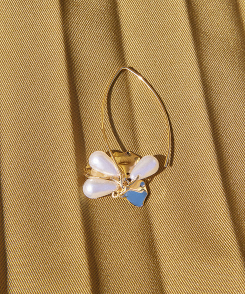花弁ロングピアス